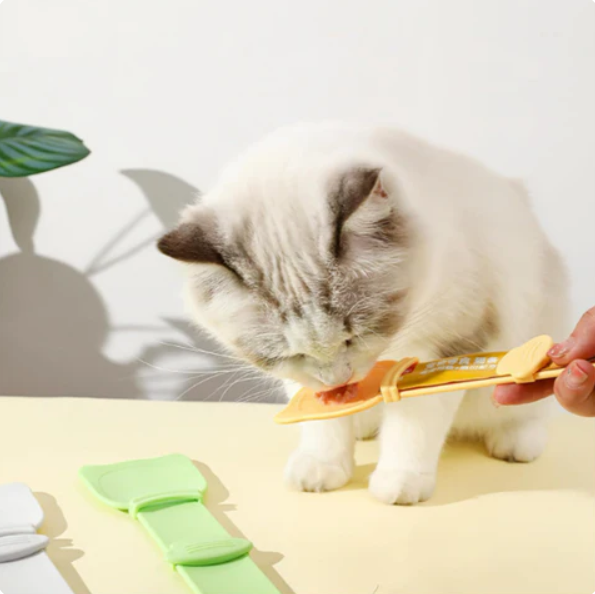 Sanfte Fütterhilfe für Katzen – Praktisches Schlecken leicht gemacht
