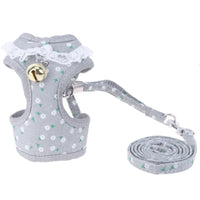 Süßes Hunde-Geschirr mit Leine – Rosa mit Erdbeer-Muster und Rüschen