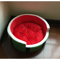 Hundebett Im Wassermelonendesign für Komfort und Entspannung